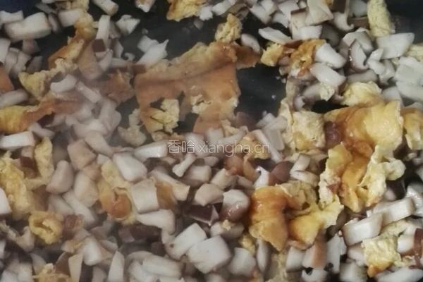 香菇鸡蛋打卤面的做法图解6