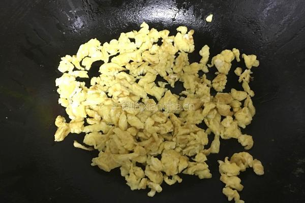 酱油炒饭的做法图解4