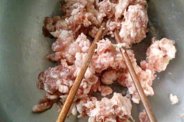 包菜肉馅的做法图解1