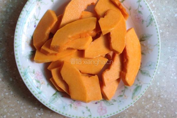 南瓜酱油饭的做法图解1