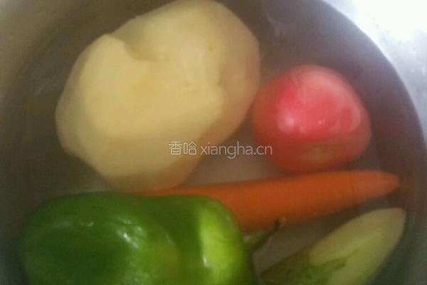 三文鱼蔬菜沙拉的做法图解1