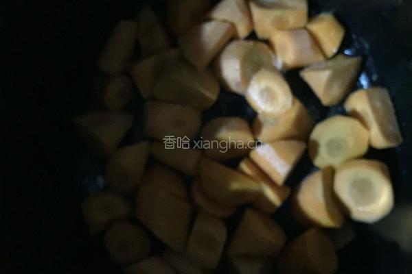 五花肉顿胡萝卜的做法图解7