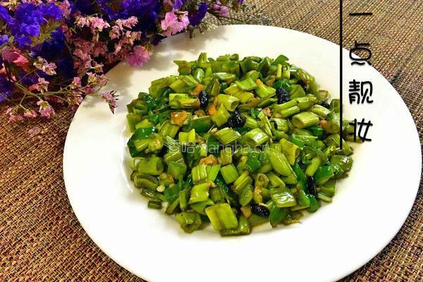 青椒豆豉炒空心菜梗的做法图解8