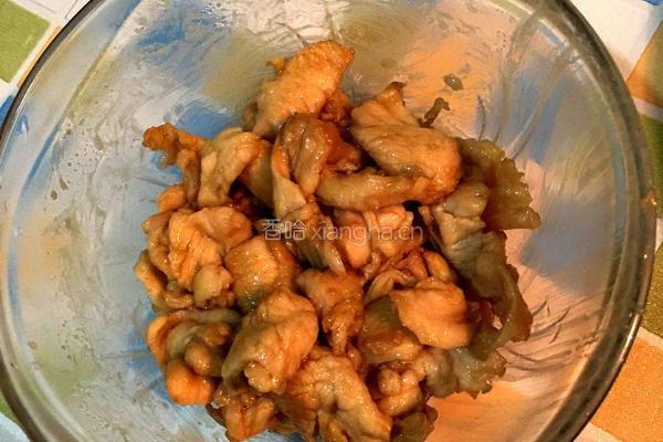 里脊肉炒黄瓜的做法图解4