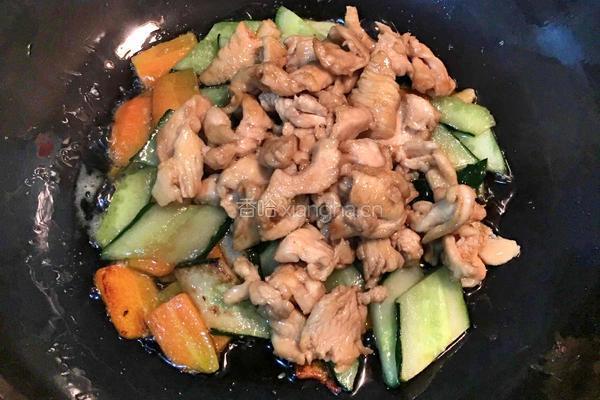 里脊肉炒黄瓜的做法图解7