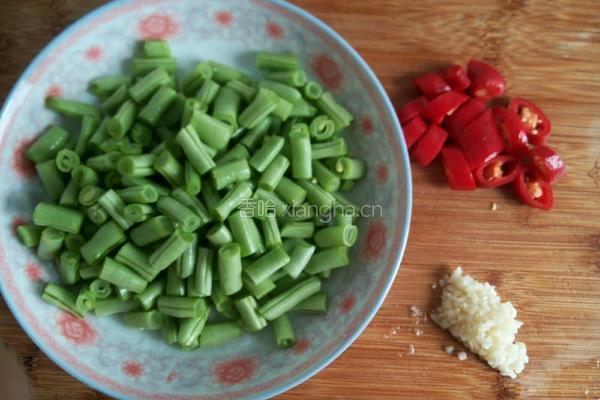 四季豆炒鸡蛋的做法图解2