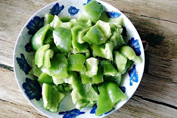 青椒炒鸡蛋的做法图解5