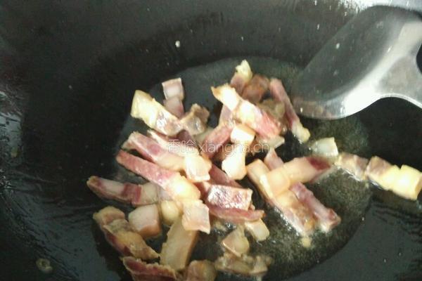 蒜苔炒腊肉的做法图解3