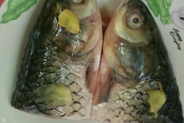 鱼头豆腐汤的做法图解2