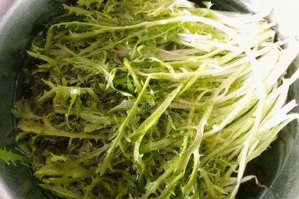 爽口大拌菜的做法图解1
