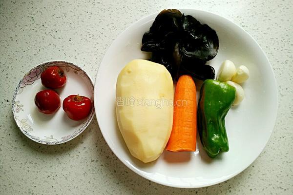 鱼香土豆丝的做法图解1