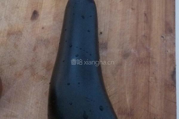 西红柿炒茄子的做法图解1