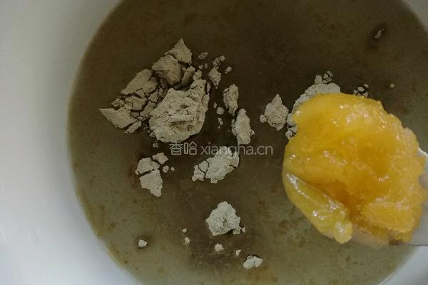 三七粉蜂蜜炖蛋的做法图解2