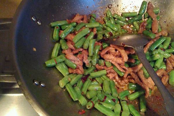 肉丝辣椒丝炒四季豆的做法图解6