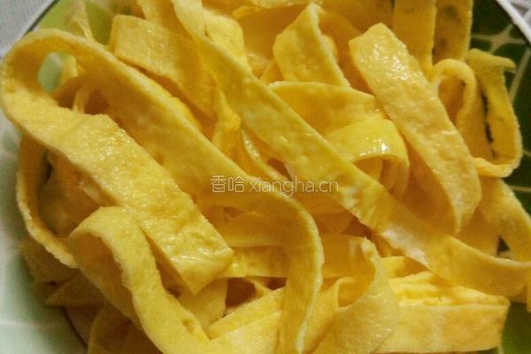 蛋皮炒面的做法图解3