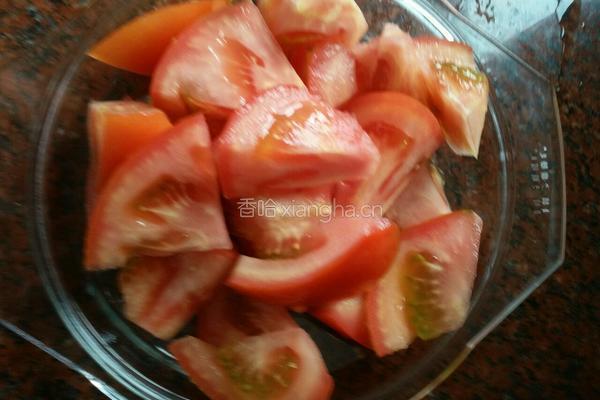 茄子炒西红柿的做法图解1