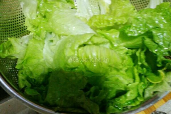 蒜容蚝油炒生菜的做法图解1