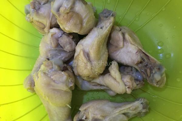 手撕鸡腿肉的做法图解2