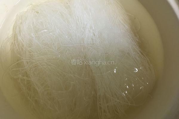 蒜蓉秋葵粉丝的做法图解2