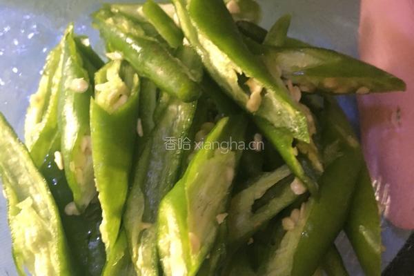 青豆辣炒鸡的做法图解2