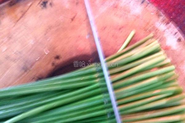 韭菜炒鸡蛋的做法图解1