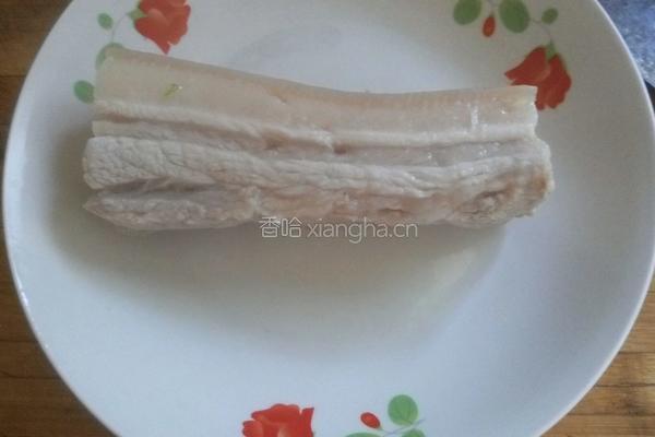 青椒炒回锅肉的做法图解2
