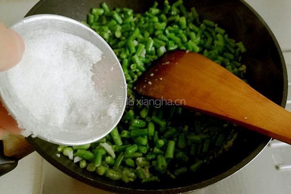 素炒长豆角丁的做法图解9