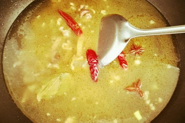 墨鱼瘦肉米线的做法图解10