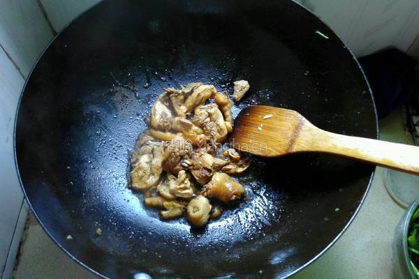 鸡肉炒冬瓜的做法图解2