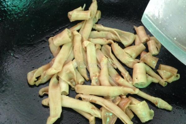 沙虫煲鸡汤的做法图解6