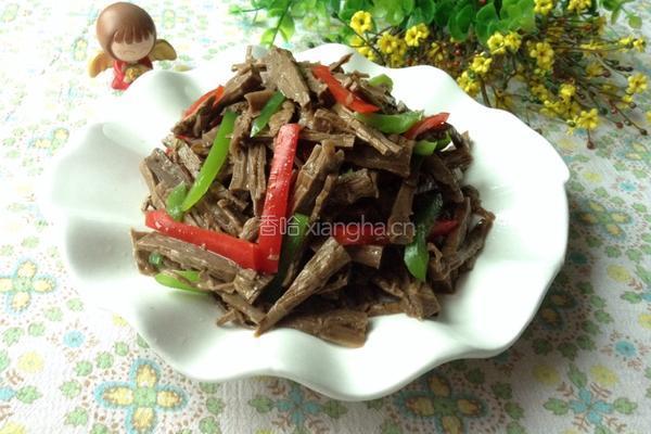 彩椒拌笋干的做法图解6