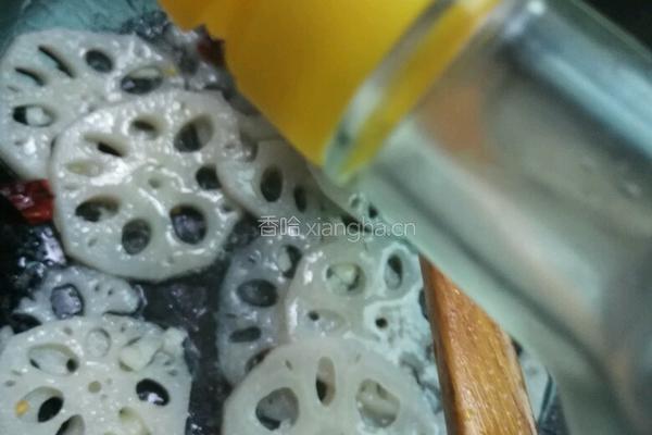 炝炒藕片的做法图解6