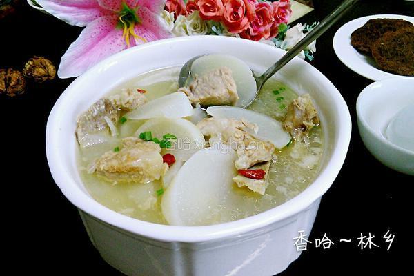 白萝卜脊骨汤（美容的哦）的做法图解21