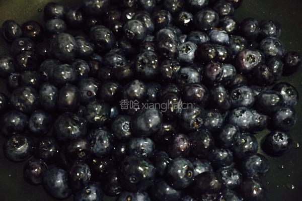 蓝莓果酱的做法图解4