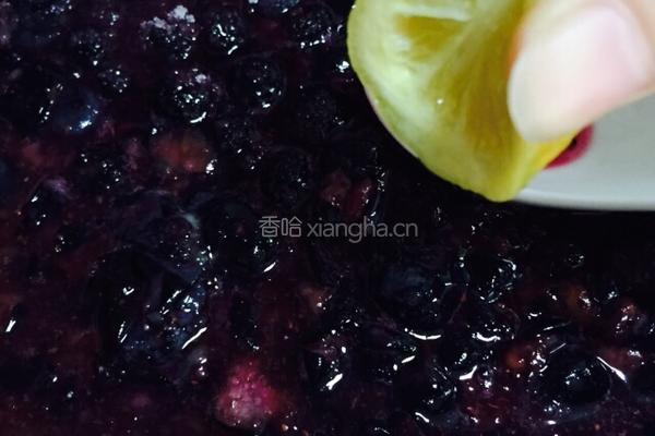 蓝莓果酱的做法图解7