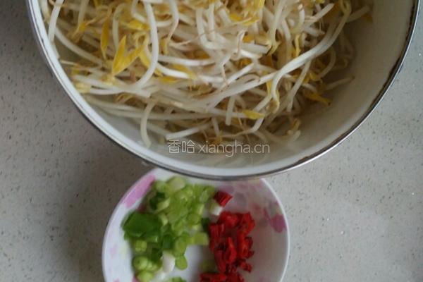 爽口绿豆芽的做法图解1