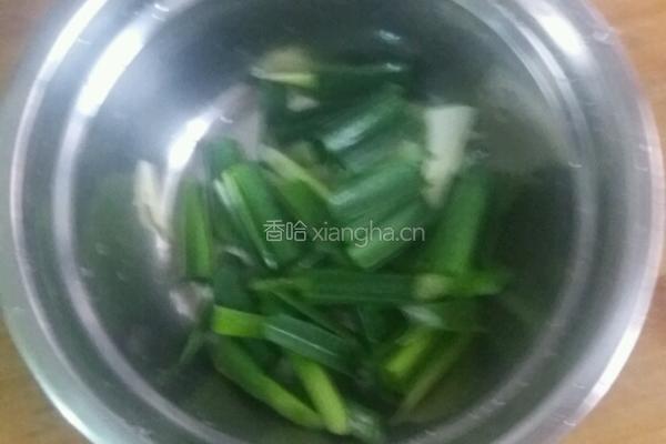 花菜炒肉的做法图解3
