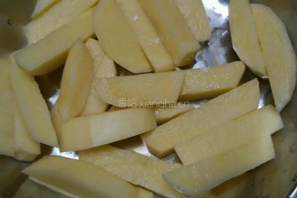 拨丝土豆的做法图解1