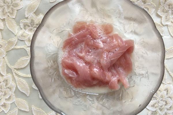 洋葱青椒炒肉丝的做法图解1