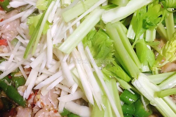 川味仔姜鲜椒兔肉的做法图解11