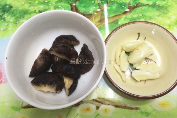 香菇煲花肉的做法图解3