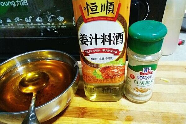 西葫芦炒脊里肉的做法图解5