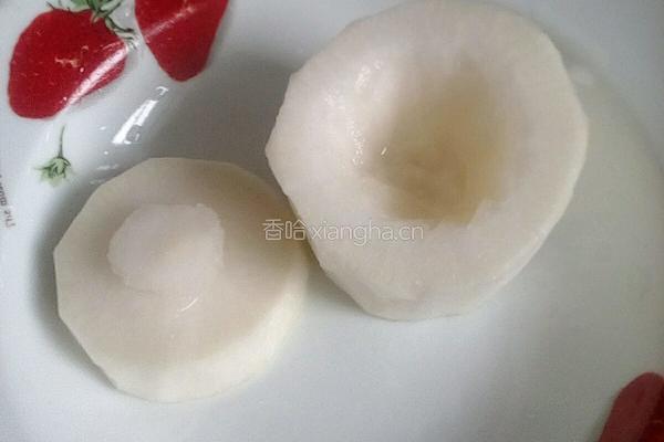 白萝卜炖蜂蜜的做法图解2