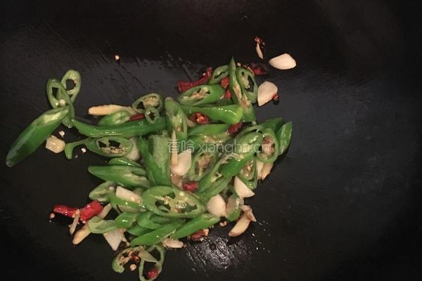 豆芽炒粉的做法图解2
