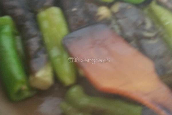 油焖尖椒茄子的做法图解4