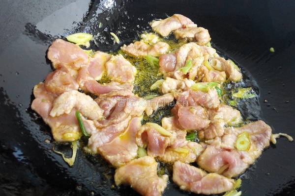 彩椒胡萝卜炒肉片的做法图解5