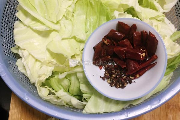 醋溜卷心菜的做法图解3