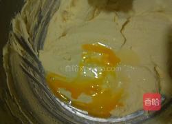 红丝绒蛋糕的做法图解2