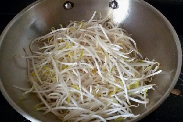 酸辣绿豆芽的做法图解6