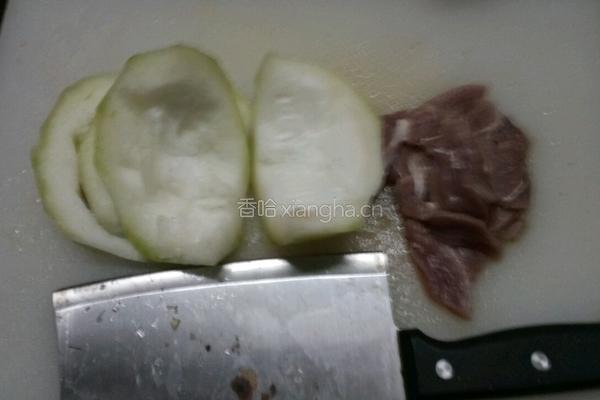 鸭肉干鱿蒸冬瓜的做法图解3